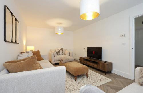 Contractor 4 Bed 3 Bath House Near Airport Parking Barry Island with Parking - Foto 57