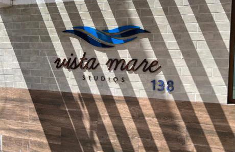 Lindo Flat a 200 metros do mar! - Foto 11