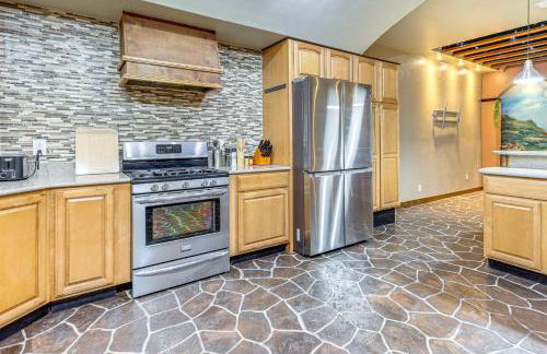 Italian-Styled Home with Lake Views and Private Pool - Photo 8