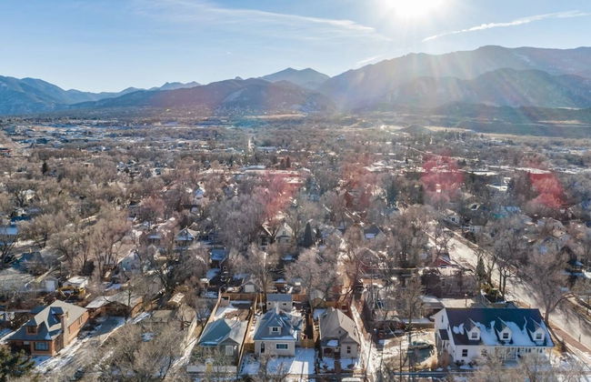 1893 Classic 4 Blocks From Great Dining & Shops - Photo 30