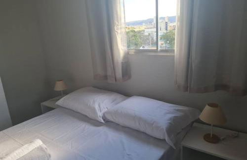 Kitnet 301 centro linda vista por sol com tv smart e ar - Foto 8