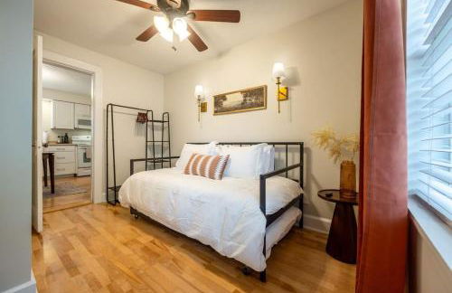 Family Neighborhood - Full Yard - Parking - Foto 12