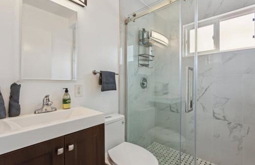 UC Proximity - Cozy City Stay - Free Parking Spot - Photo 6