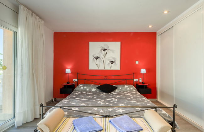 4 bedroom House in Castelló d'Empúries with private pool and garden - Photo 20