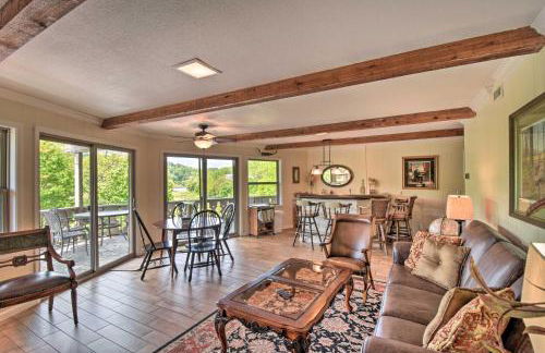 Picturesque Sky Haus Sanctuary with Mountain Views - Foto 13