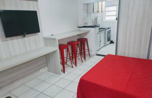 Studio completo frente à Praia do Gonzaga ( Pé na Areia ) - Foto 20