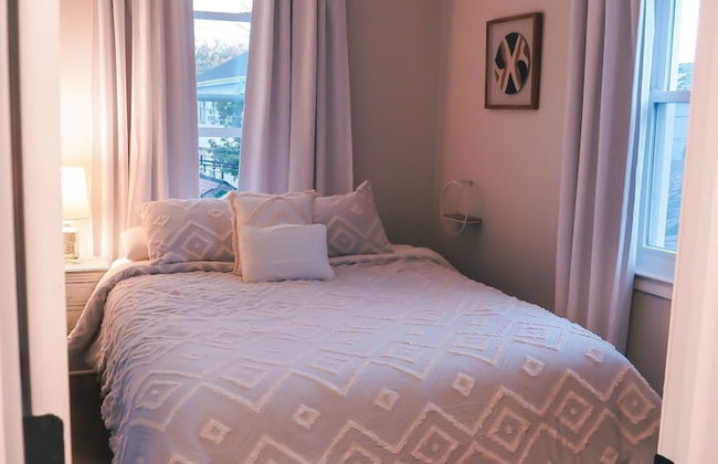 Apartment w Private Balcony Close to Beach - Foto 4