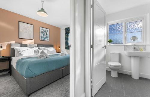 Stylish 4-Bedroom Townhouse with two large parking spaces and superfast Wi-Fi - Photo 24