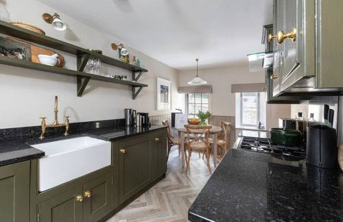 Farriers Cottage-Tranquil Haven, Central Location! - Photo 9