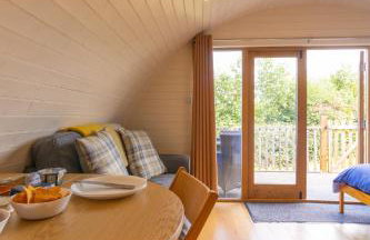 Pod3 - Powys River Pods - Pet Friendly Glamping Pod Builth Wells Powys Wales - Foto 2