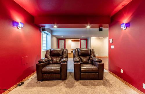 Big Family Getaway- Theater Room- BBQ- Play Room- Fire Pit - Foto 42