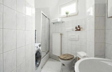 Workers Apartment Bremerhaven - 2 BR - Space for 6 - Near Harbor - Photo 8