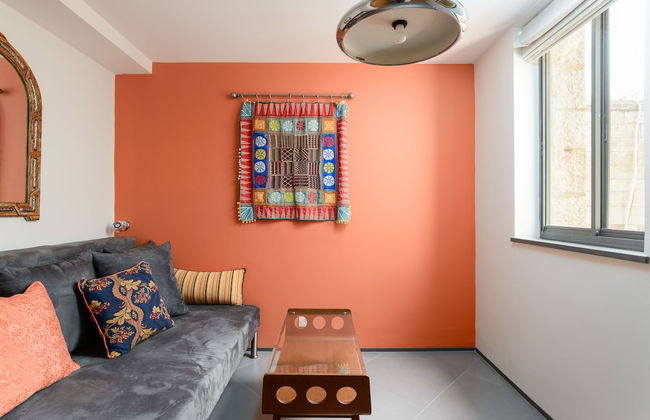 Luxury Duplex with Rooftop by FeelHome - Photo 7