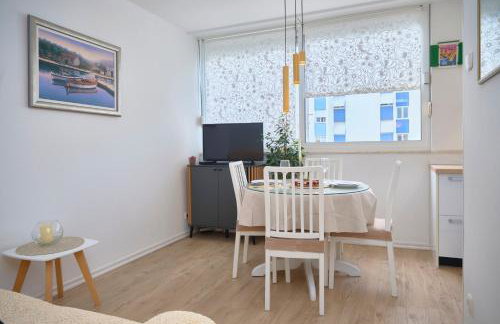 Sunny Apartment - Photo 3