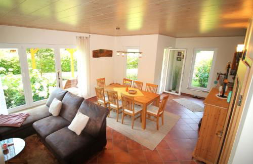 Seweko - Ferienhaus am Donnerberg - Kamin & Küche - Photo 9