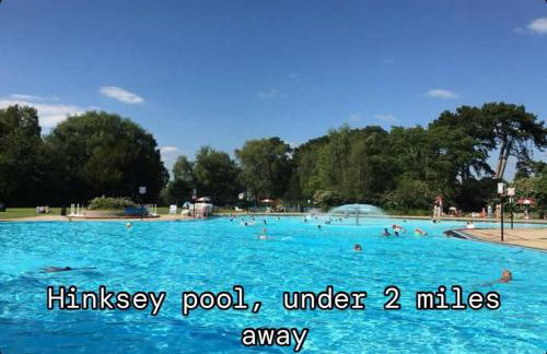 Spacious and stylish with games room, huge garden, peaceful surroundings - Foto 35