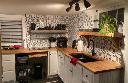 Amenities Galore Sweet Lil Bungalow in Sheridan - Foto 27