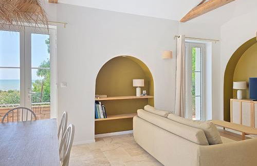 Feet in the water, 100 m from the city center - Photo 4