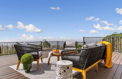 Serene Oceanview Escape with Expansive Deck home - Foto 1