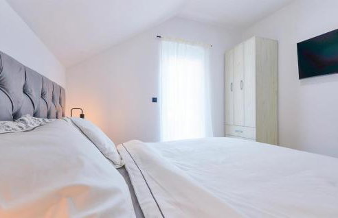 6 Bedroom Stunning Home In Podgrade - Foto 32