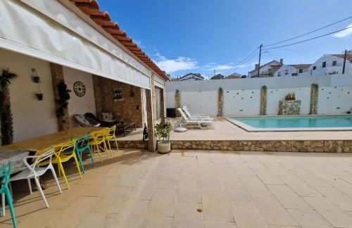 Pool House Minutes from Beach - Photo 38