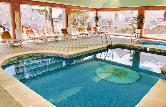 Marbella Resort 2 Pool Whirlpool Sauna - Photo 18