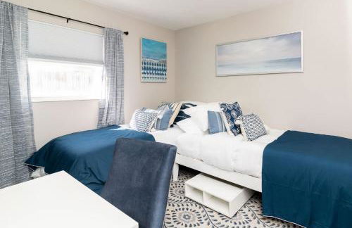 Sun Bay Getaway - Backyard Pool w Winter Rates - Foto 19