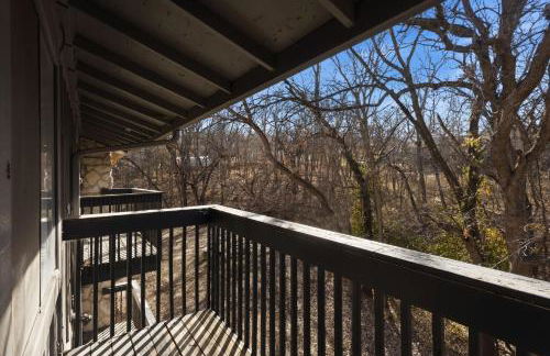 Comfortable stay with smart layout - Photo 2