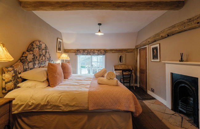 Retreat East - Photo 34