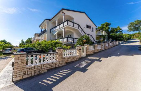 2 Bedroom Awesome Apartment In Rtina - Photo 10