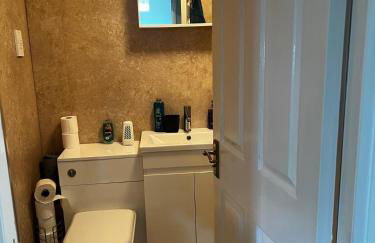 5 minutes to Glasgow airport - Foto 23