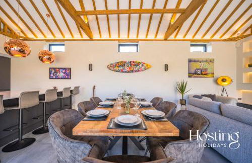 Honeybee Barn - Stunning 4-Bed Rural Paradise - Photo 18