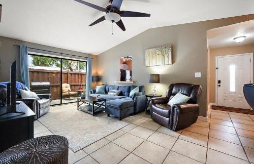 Cozy Cottage private back yard and free coffee - Foto 12