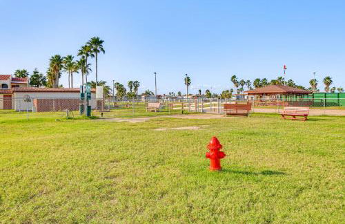 Furnished Deck Waterfront Port Isabel Cottage! - Foto 41