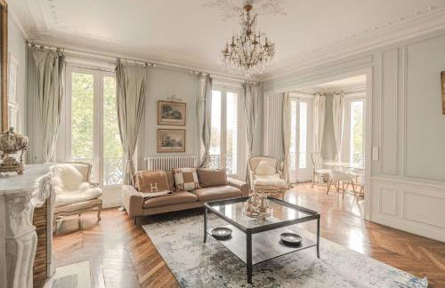 AC 3bds Apt with arc de triomphe view & terrace - Photo 35