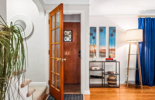 4 Bedroom Pool and Hot Tub Home Near Cleveland - Photo 8