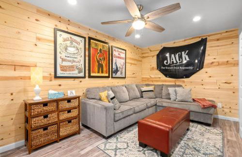 The Gameroom on Madison - Large Home Accommodates 12 Guests (102 Madison Ter) - Foto 26