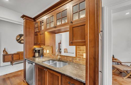 Moore on Main - Foto 23