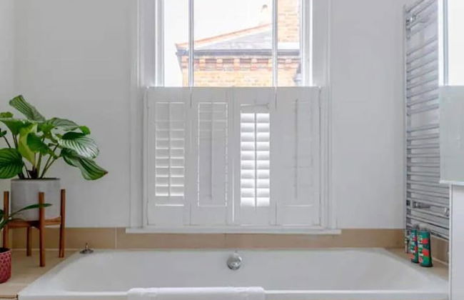 Beautifully Designed 2BD House - by Queen's Park! - Foto 29