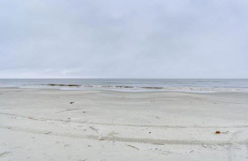 Swim and Relax St Helena Island Gem with Deck! - Foto 29