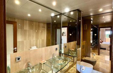5 Stars BEACHFRONT PARADISE - Seaview, Always Heated Pool, Gym, Sauna! - Foto 16