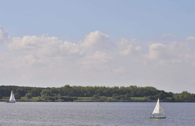 Exclusive Apartment on the Ground Floor Directly Located on the Water - Foto 33