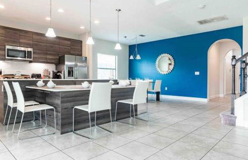 SPACIOUS 6bdrm Villa near ALL the attractions!! - Foto 5