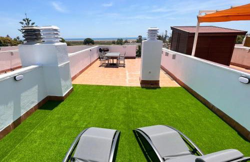 Vistas al mar playa Eucaliptus, con solarium privado - Foto 4