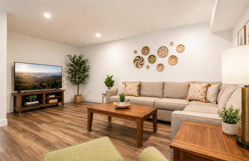 Los Angeles Premium City Suites - Free Secured Parking - Photo 72