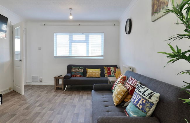 Skyvillion - Valley Way - 3bed House In Stevenage - Foto 18