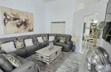 Pool house Best location in Wesley Chapel - Photo 40