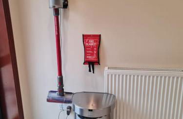 London Luxury 6 Bedroom Family House Sleeps 12 people Parking for 4 Cars Close to tube. - Foto 16