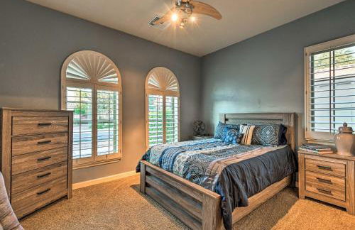 Heated Pool and Putting Green Luxe Gilbert Home - Photo 15