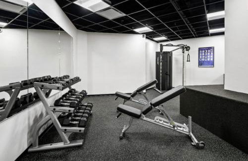 Gold Coast studio w doorman gym 2 blocks to L CHI-916 - Photo 18